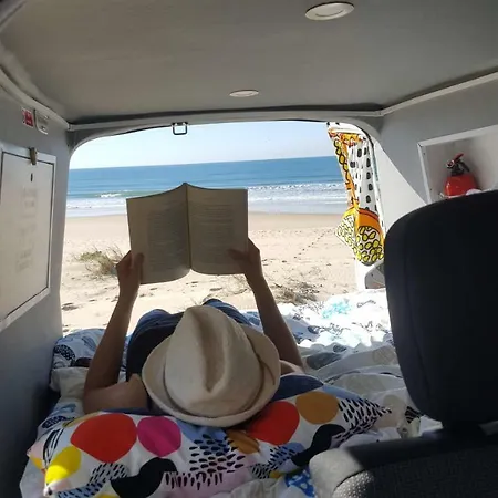 キャンプ場 Roadcampers Sunny Locations ロウレス