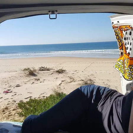 Roadcampers Sunny Locations キャンプ場 ロウレス
