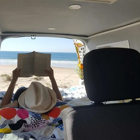 Roadcampers Sunny Locations ロウレス