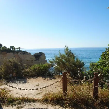 Roadcampers Sunny Locations キャンプ場 *