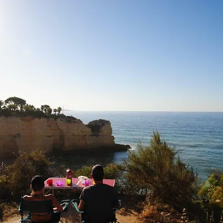 Roadcampers Sunny Locations キャンプ場 ロウレス
